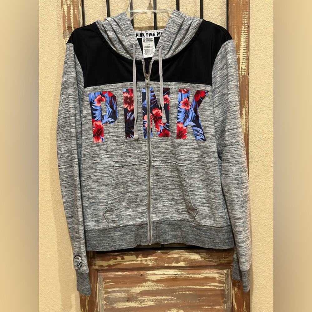 Pink long sleeve zipper hoodie